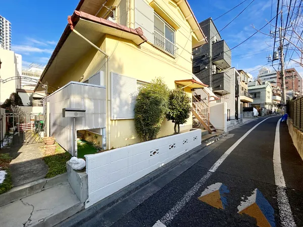 日照良好。閑静な住宅街です。