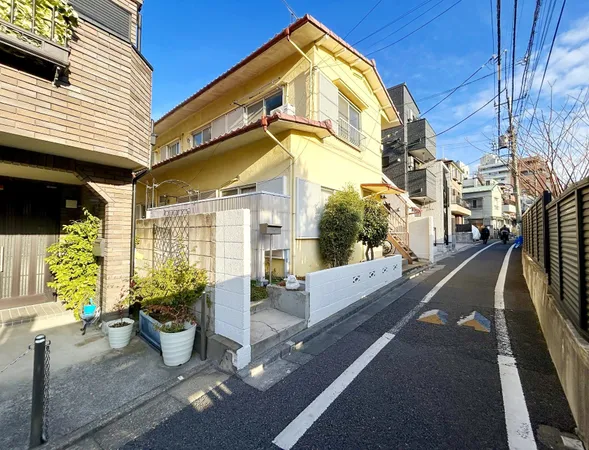 日照良好。閑静な住宅街です。