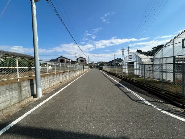 北側前面道路
