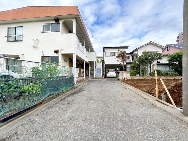 練馬区東大泉1丁目 土地 前面道路含む外観