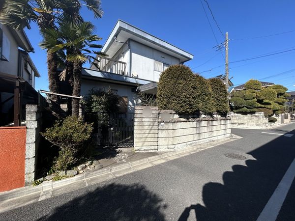 前面道路含む外観