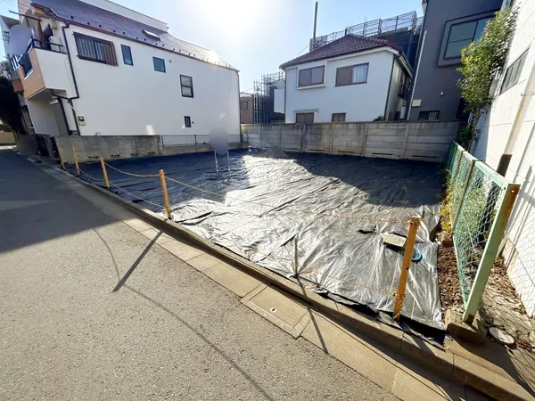 小・中学校・公園まで徒歩10分圏内。子育て世代には嬉しい環境の立地です。