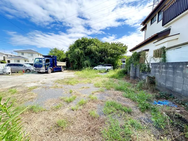 第一種低層住居専用地域のため、低層の住宅が広がります。
