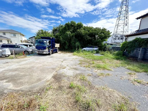 建築条件付土地ではございません。お好みのハウスメーカーでご建築可能です。