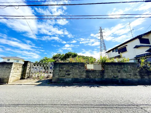 閑静な住宅地で子育て家族にピッタリ。毎日のお散歩も快適な緑に恵まれたエリアで、自然に包まれた穏やかな暮らしを実現するための、ゆとりある住環境が整っています。