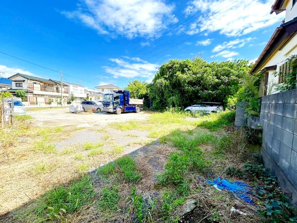 閑静な住宅地で子育て家族にピッタリ。毎日のお散歩も快適な緑に恵まれたエリアで、自然に包まれた穏やかな暮らしを実現するための、ゆとりある住環境が整っています。