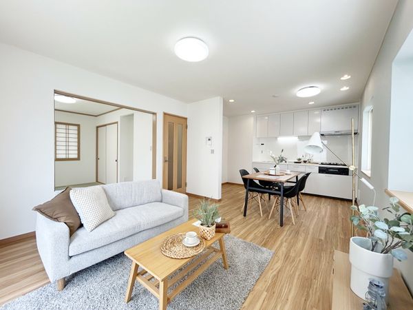 新座市片山3丁目 戸建 リビング 新座市片山3丁目 戸建 リビング