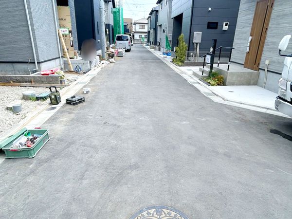 新座市池田3丁目 新築戸建 8号棟 前面道路含む外観 新座市池田3丁目 新築戸建 8号棟 前面道路含む外観