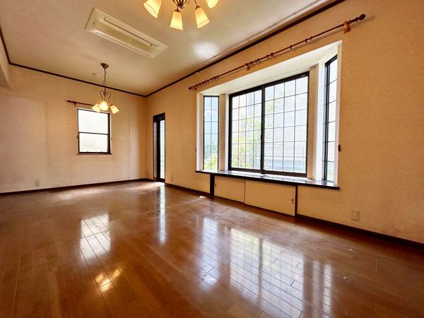新座市栄2丁目 戸建 リビング