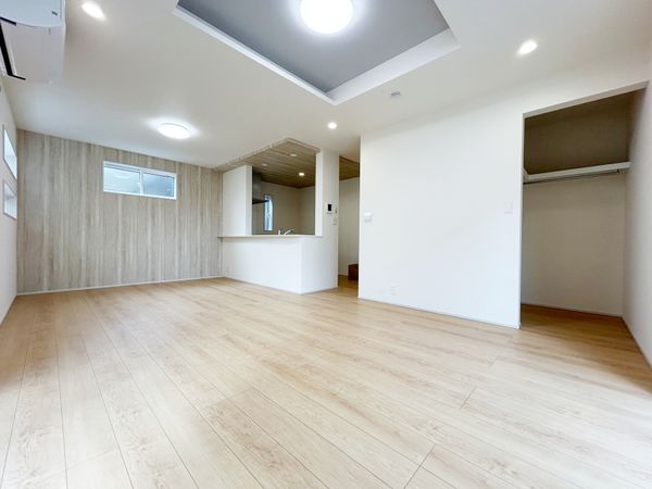 練馬区西大泉1丁目 新築戸建 4号棟 リビング