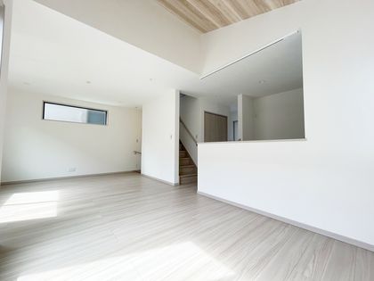 新座市池田5丁目 新築戸建 リビング
