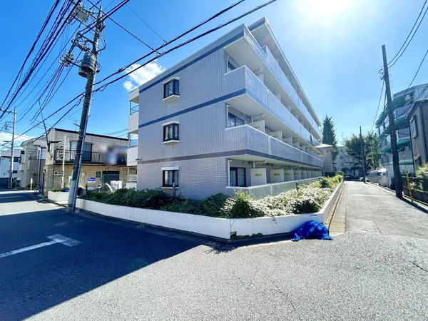 賃貸中（賃貸借契約引継要）想定年間賃料：624,000円　想定利回り：7.8％