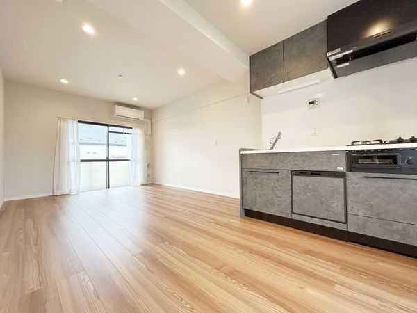 コーポ南大泉 リビング コーポ南大泉 リビング