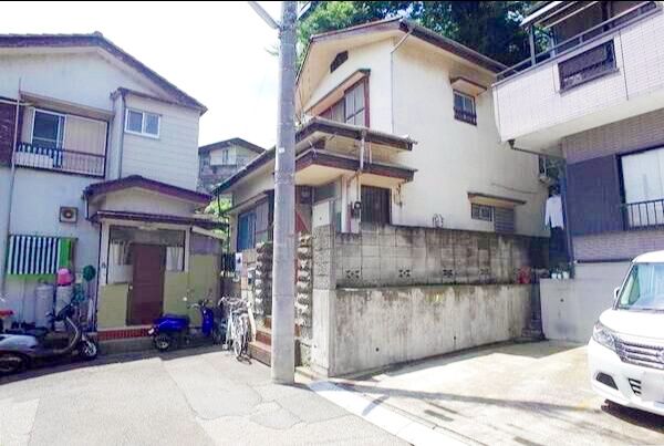 朝霞市岡3丁目土地 前面道路含む外観 朝霞市岡3丁目土地 前面道路含む外観