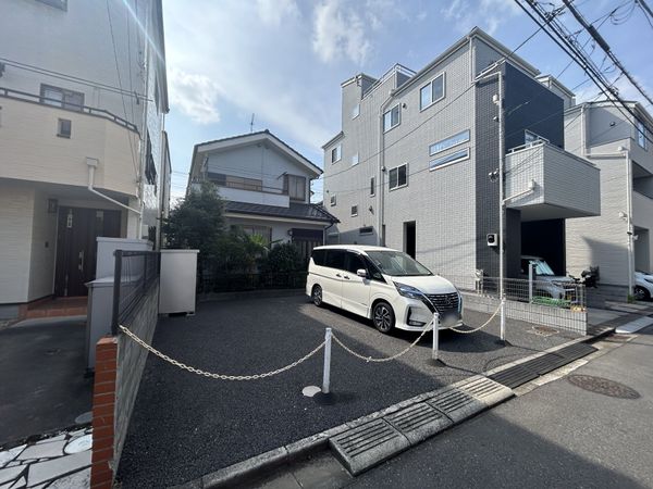 前面道路含む外観