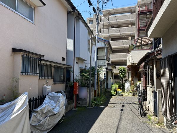 志木市柏町5丁目 土地 前面道路含む外観