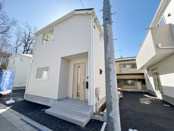 朝霞市宮戸3丁目新築戸建 9号棟 前面道路含む外観