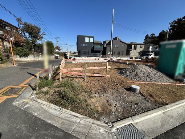 朝霞市宮戸3丁目新築戸建 13号棟 前面道路含む外観