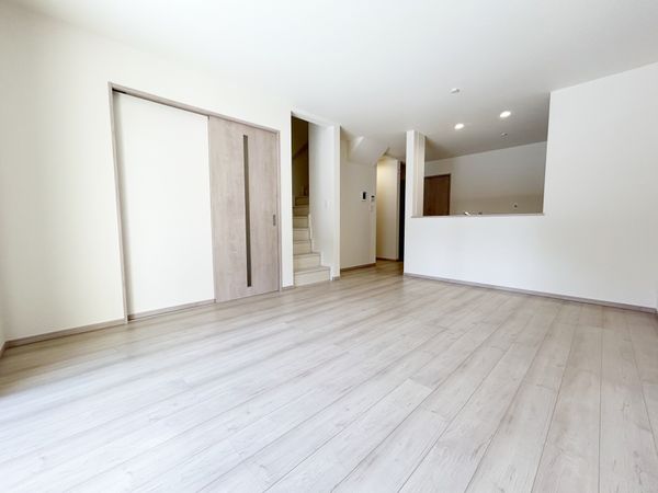 志木市柏町2丁目 新築戸建A号棟 リビング