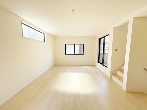 朝霞市栄町2丁目第三 新築戸建1号棟 リビング