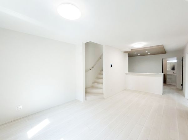 朝霞市根岸台7丁目 新築戸建 リビング