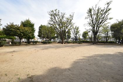 新座市東北2丁目 戸建 下東公園(ライオン公園)(約260m) 下東公園(ライオン公園)(約260m)