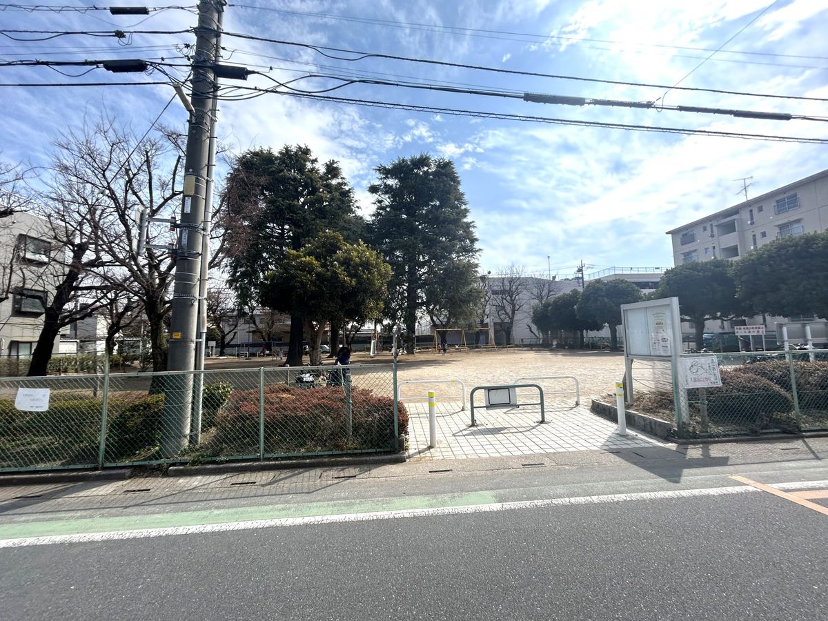 新座市東北2丁目 戸建 東北公園(約390m) 東北公園(約390m)