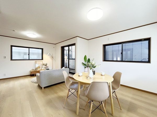 志木市柏町3丁目 戸建 リビング 志木市柏町3丁目 戸建 リビング