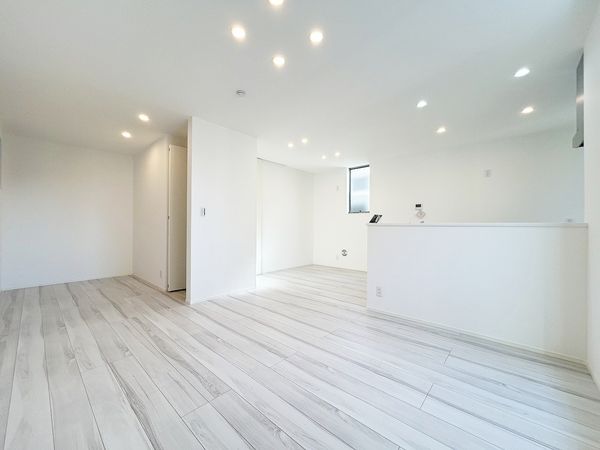 朝霞市溝沼2丁目 新築戸建2号棟 リビング