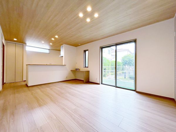 志木市柏町5丁目 戸建2号棟 リビング 志木市柏町5丁目 戸建2号棟 リビング