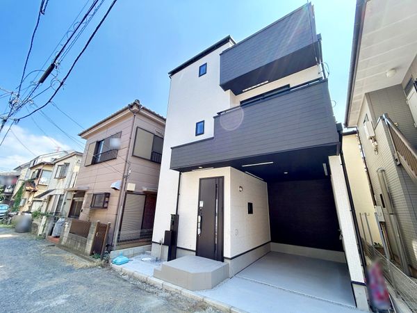 朝霞市朝志ケ丘4丁目新築戸建 1号棟 前面道路含む外観 朝霞市朝志ケ丘4丁目新築戸建 1号棟 前面道路含む外観