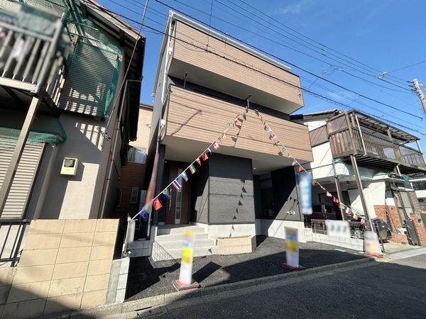 志木市上宗岡5丁目 新築戸建1号棟 前面道路含む外観