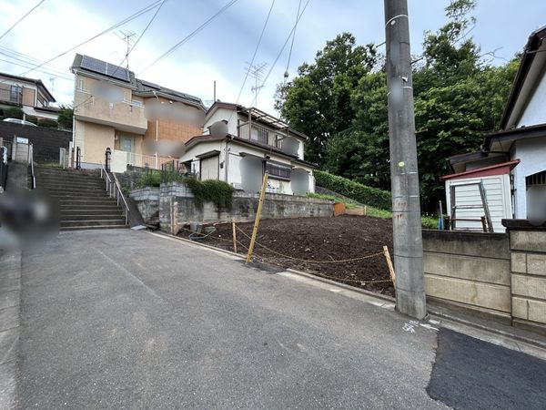 前面道路含む外観