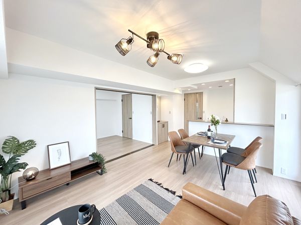 アーベイン朝霞エルディア リビング