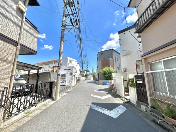 前面道路（東側）
