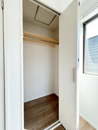 クローゼット（洋室約5.5帖）