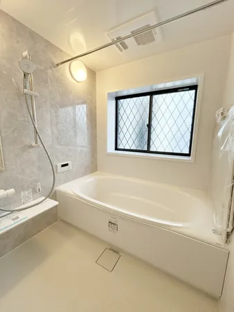 浴室換気乾燥機付きのユニットバスです。