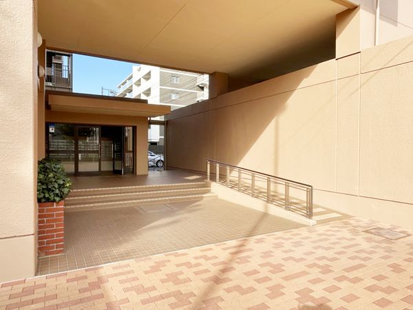 ライオンズマンション下赤塚 エントランス エントランス