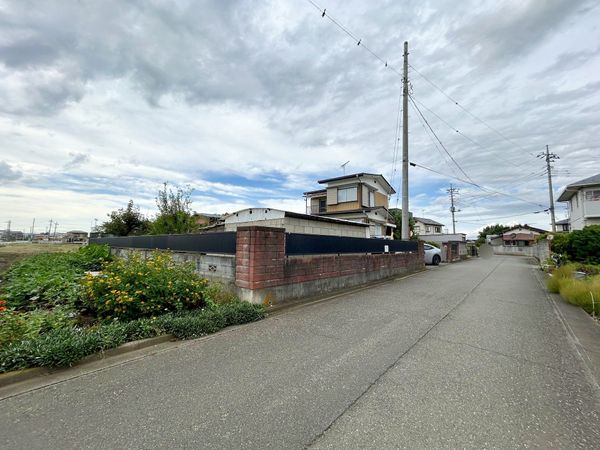北本市宮内5丁目 土地 前面道路含む外観