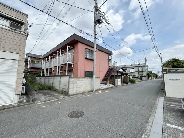 現況建物あり、更地にて引渡し