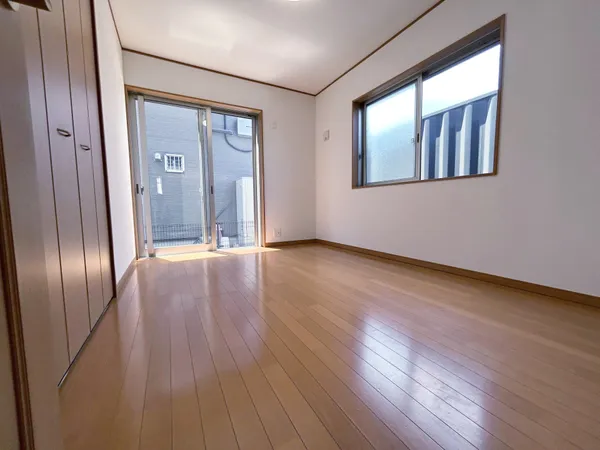１階洋室約６帖