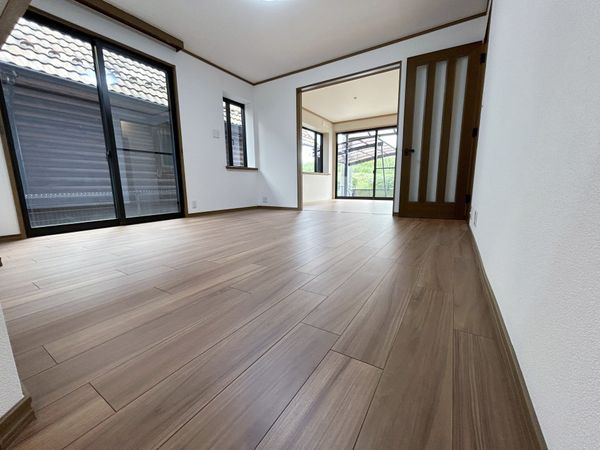 坂戸市伊豆の山町中古戸建 リビング 坂戸市伊豆の山町中古戸建 リビング