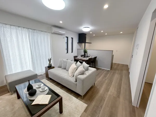 ＬＤＫ約１７帖、エアコン１基