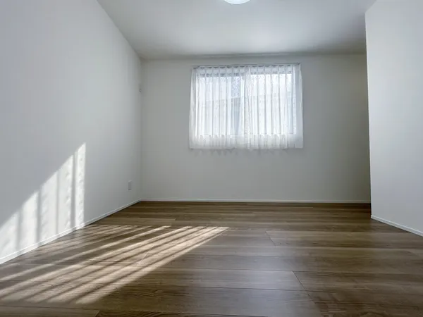 ２階洋室約５.２帖