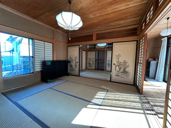 １階和室約８.0帖（南側）