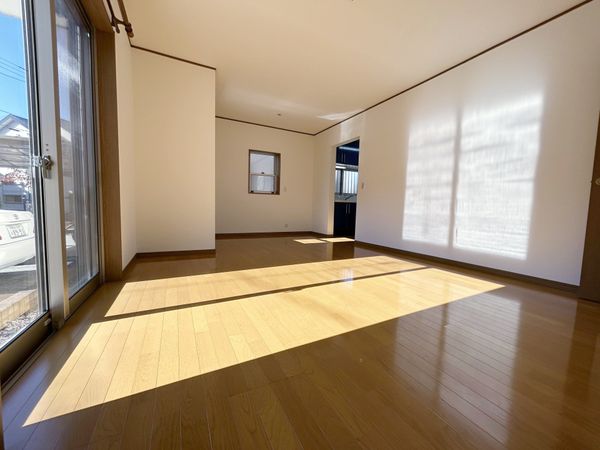 坂戸市にっさい花みず木6丁目 戸建 リビング 坂戸市にっさい花みず木6丁目 戸建 リビング