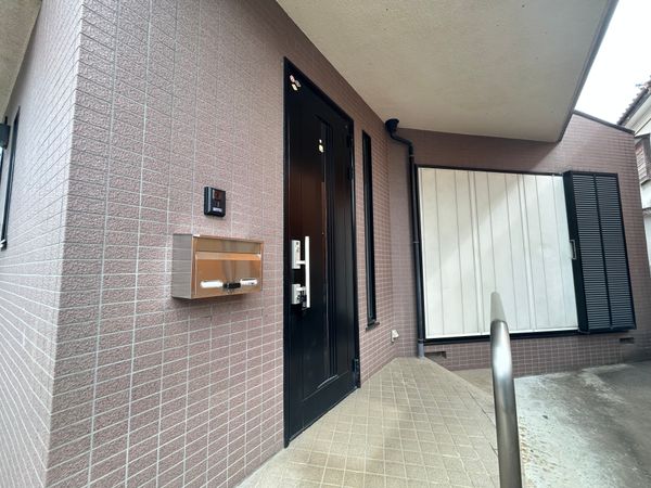 川越市大字木野目 戸建 玄関 川越市大字木野目 戸建 玄関