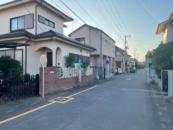 さいたま市西区大字中野林 前面道路含む外観 さいたま市西区大字中野林 前面道路含む外観
