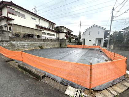 川越市野田町2丁目 前面道路含む外観