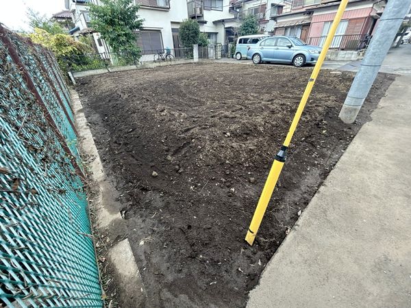 さいたま市見沼区大字大谷 前面道路含む外観 前面道路含む外観